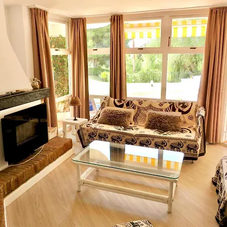 Lovely Ground Floor 2 Bed/2bath Apartment